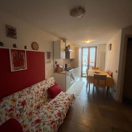 La Casa Di Pucci Nel Borgo Affrescato Di Parlasco Cortenova Екстериор снимка