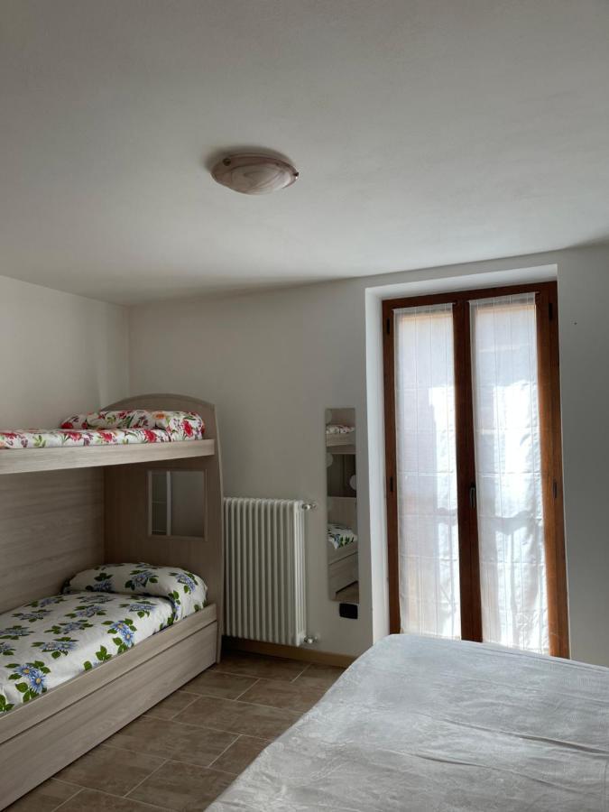 La Casa Di Pucci Nel Borgo Affrescato Di Parlasco Cortenova Екстериор снимка