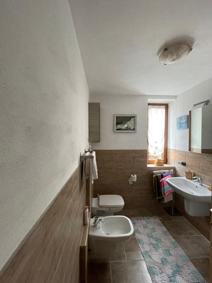 La Casa Di Pucci Nel Borgo Affrescato Di Parlasco Cortenova Екстериор снимка