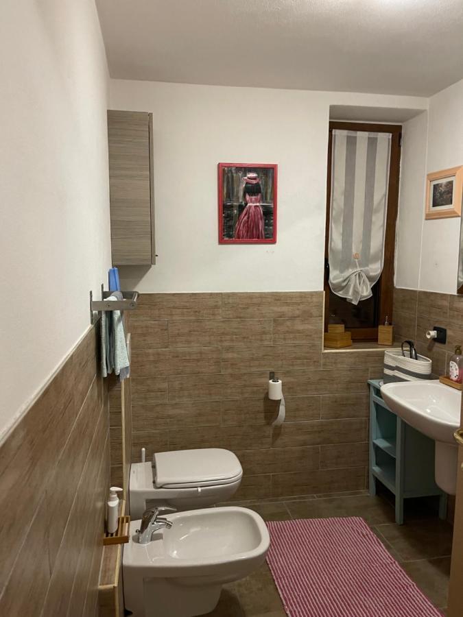 La Casa Di Pucci Nel Borgo Affrescato Di Parlasco Cortenova Екстериор снимка