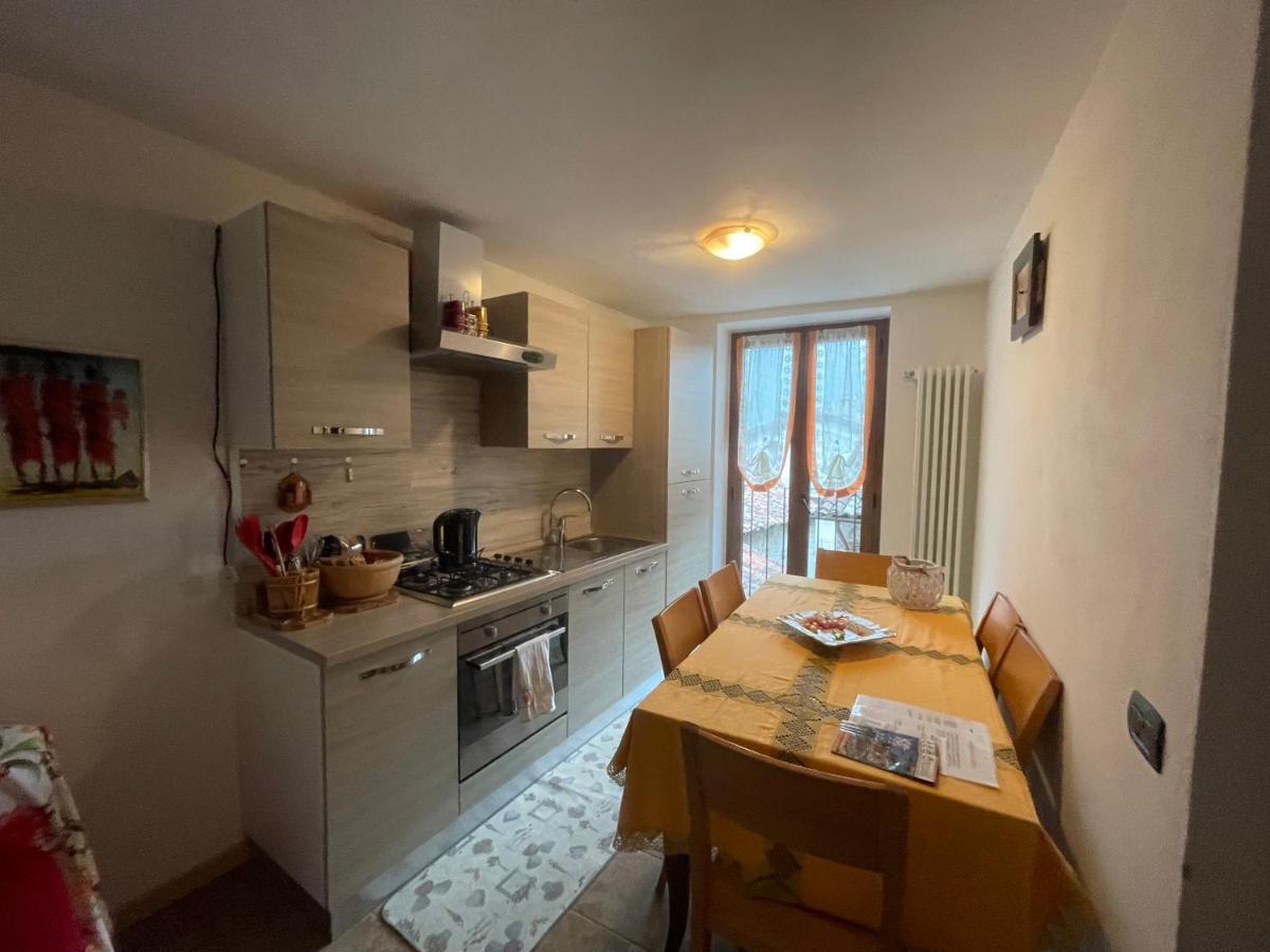 La Casa Di Pucci Nel Borgo Affrescato Di Parlasco Cortenova Екстериор снимка
